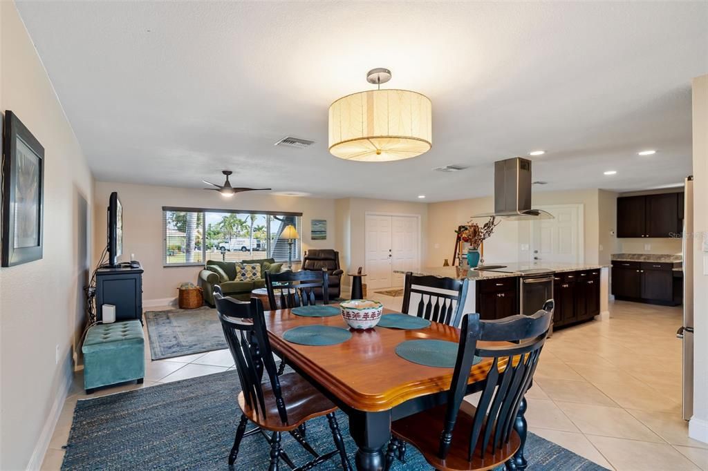 Active With Contract: $600,000 (3 beds, 2 baths, 1919 Square Feet)