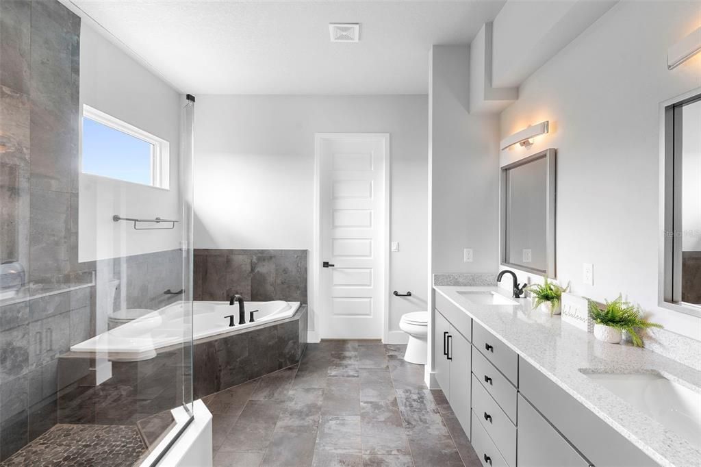 待售: $749,500 (4 贝兹, 3 浴室, 2436 平方英尺)