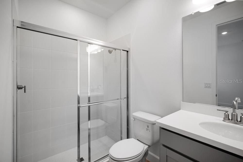 En Venta: $735,999 (5 camas, 4 baños, 3461 Pies cuadrados)