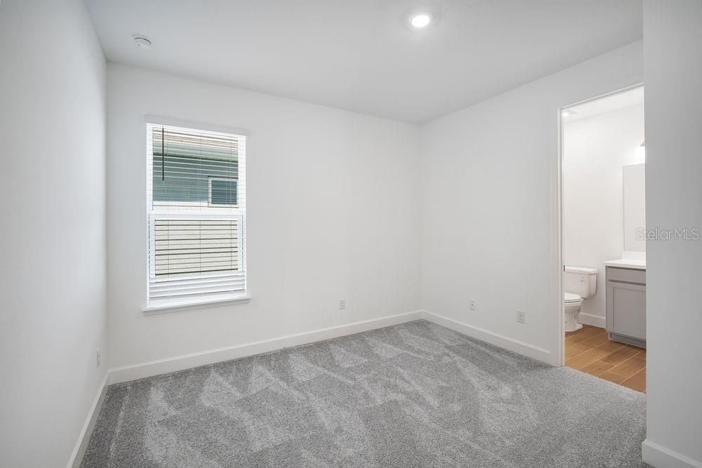 En Venta: $735,999 (5 camas, 4 baños, 3461 Pies cuadrados)