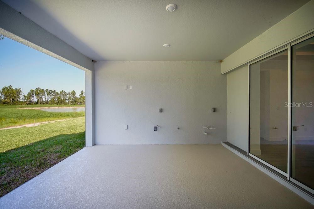 En Venta: $735,999 (5 camas, 4 baños, 3461 Pies cuadrados)