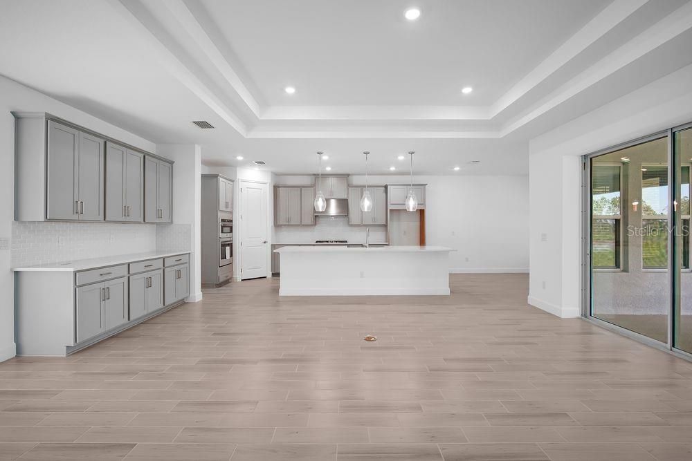 En Venta: $735,999 (5 camas, 4 baños, 3461 Pies cuadrados)