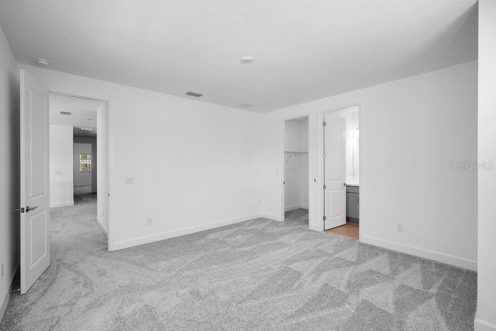 En Venta: $735,999 (5 camas, 4 baños, 3461 Pies cuadrados)