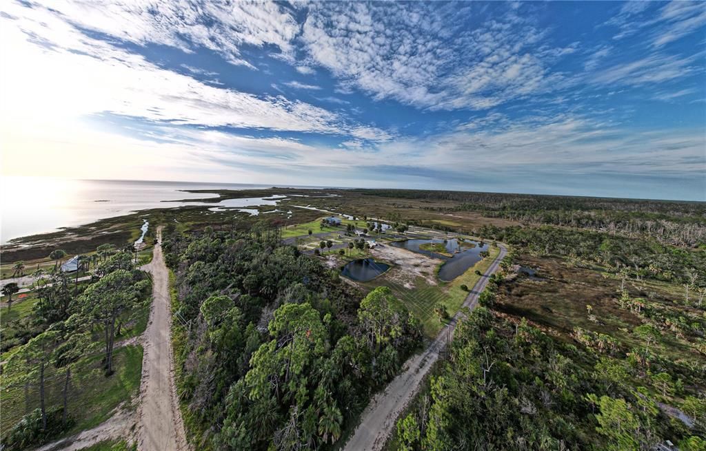 待售: $3,999,000 (13.30 acres)