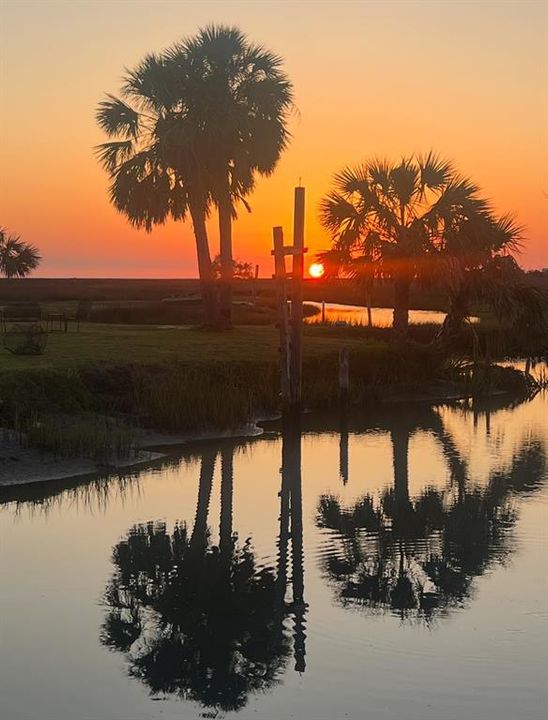 待售: $3,999,000 (13.30 acres)