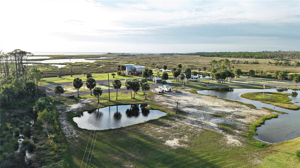 待售: $3,999,000 (13.30 acres)