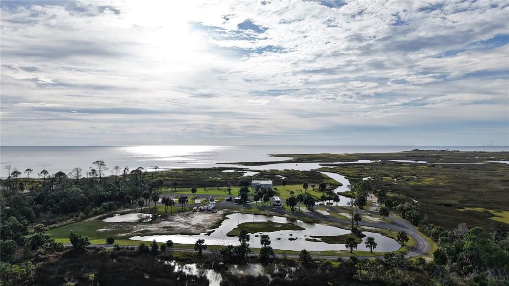 待售: $3,999,000 (13.30 acres)