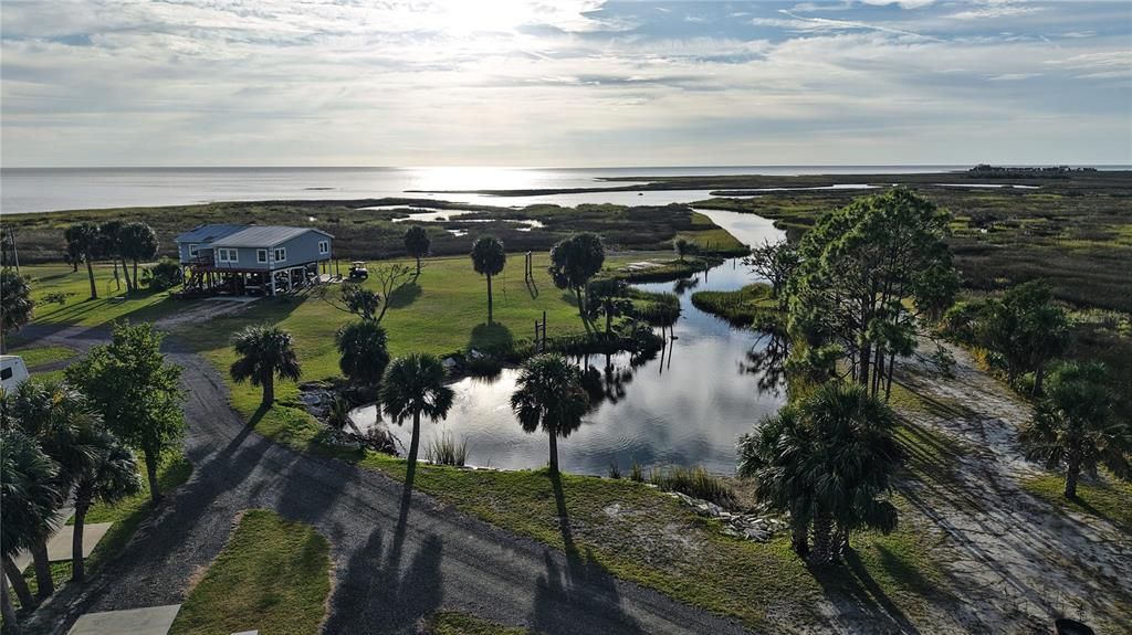 待售: $3,999,000 (13.30 acres)