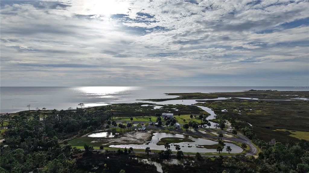 待售: $3,999,000 (13.30 acres)