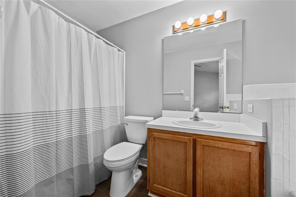 For Sale: $195,000 (2 beds, 2 baths, 1400 Square Feet)