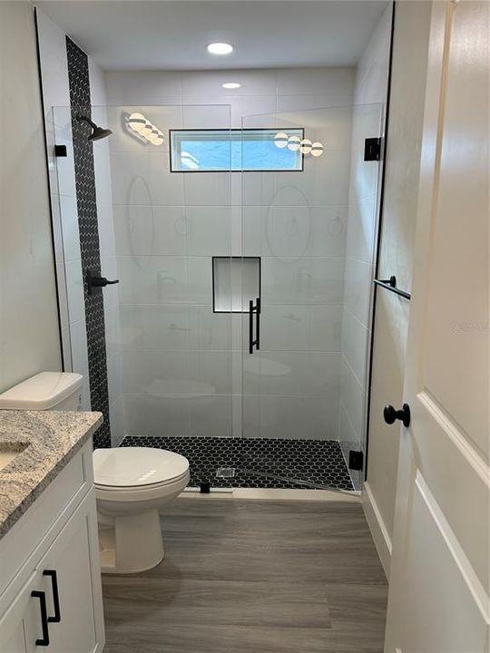 合同活跃: $279,900 (3 贝兹, 2 浴室, 1190 平方英尺)