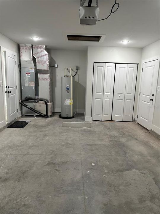 合同活跃: $279,900 (3 贝兹, 2 浴室, 1190 平方英尺)