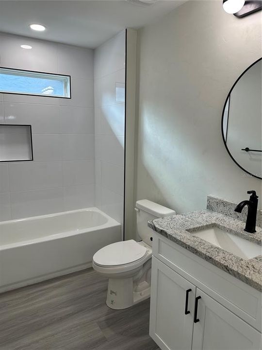 合同活跃: $279,900 (3 贝兹, 2 浴室, 1190 平方英尺)