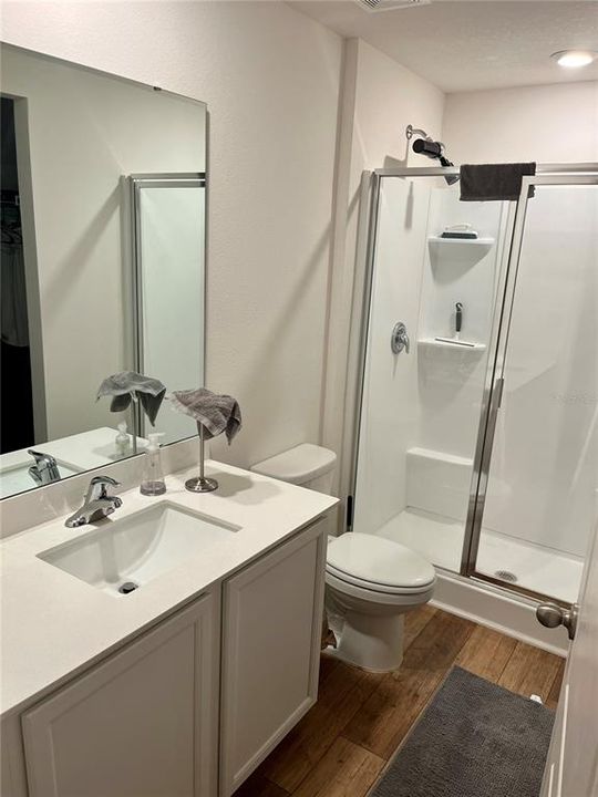 For Rent: $1,900 (3 beds, 2 baths, 1270 Square Feet)