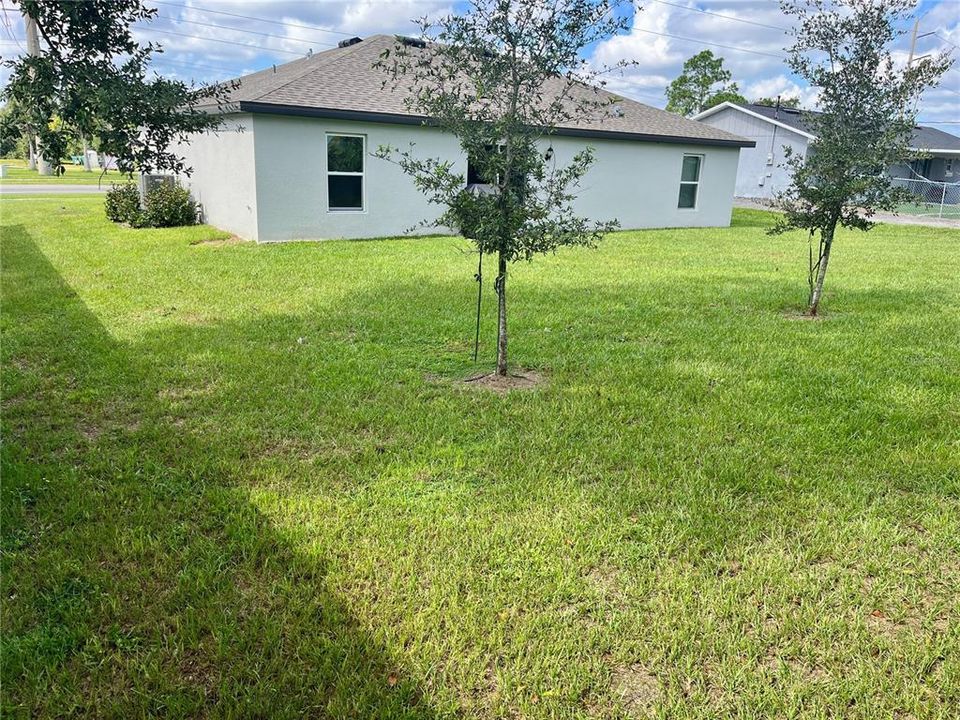 For Rent: $1,900 (3 beds, 2 baths, 1270 Square Feet)