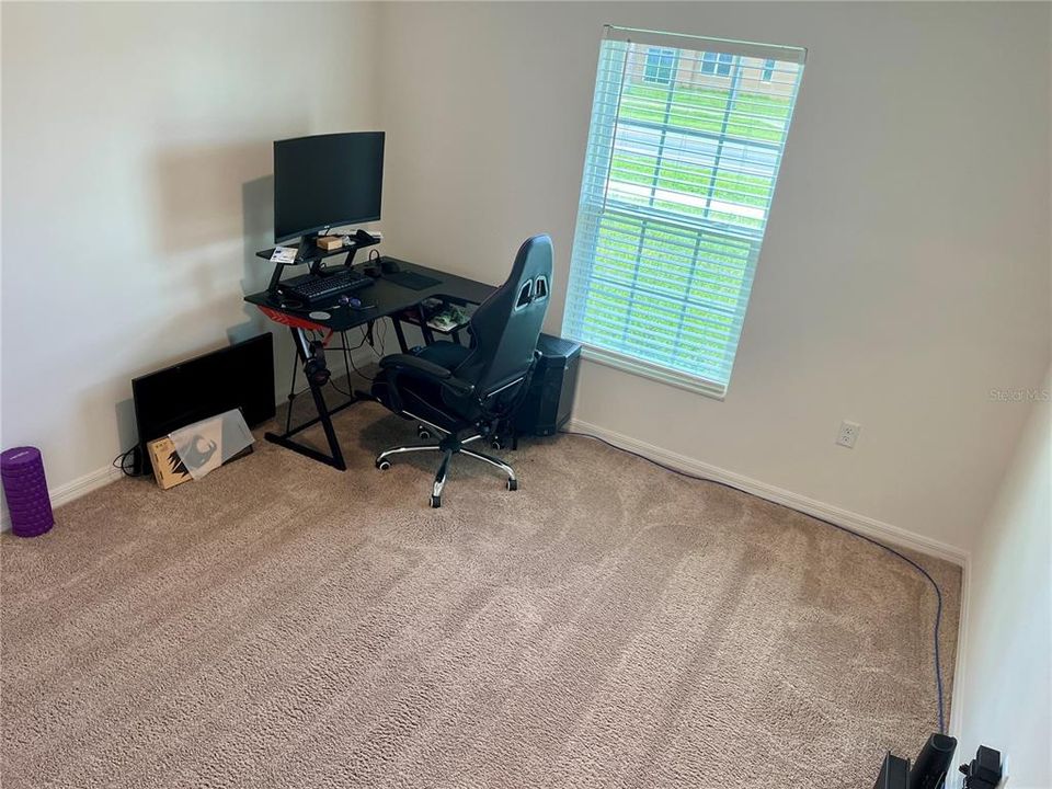 For Rent: $1,900 (3 beds, 2 baths, 1270 Square Feet)