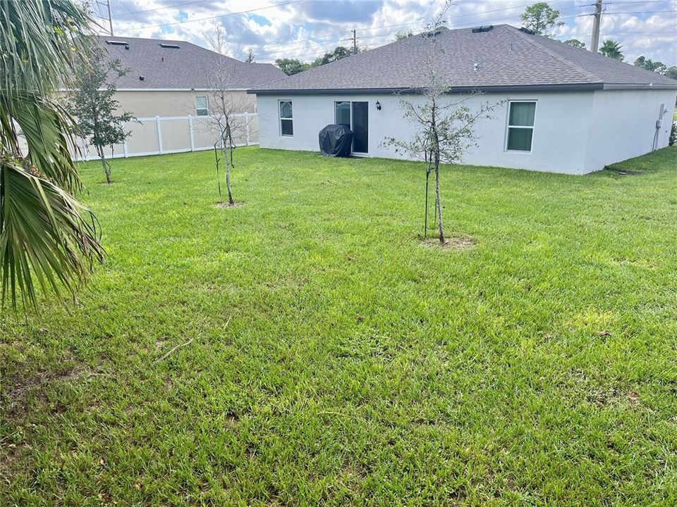 For Rent: $1,900 (3 beds, 2 baths, 1270 Square Feet)