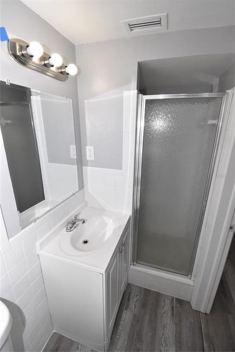 Active With Contract: $1,650 (3 beds, 2 baths, 1308 Square Feet)