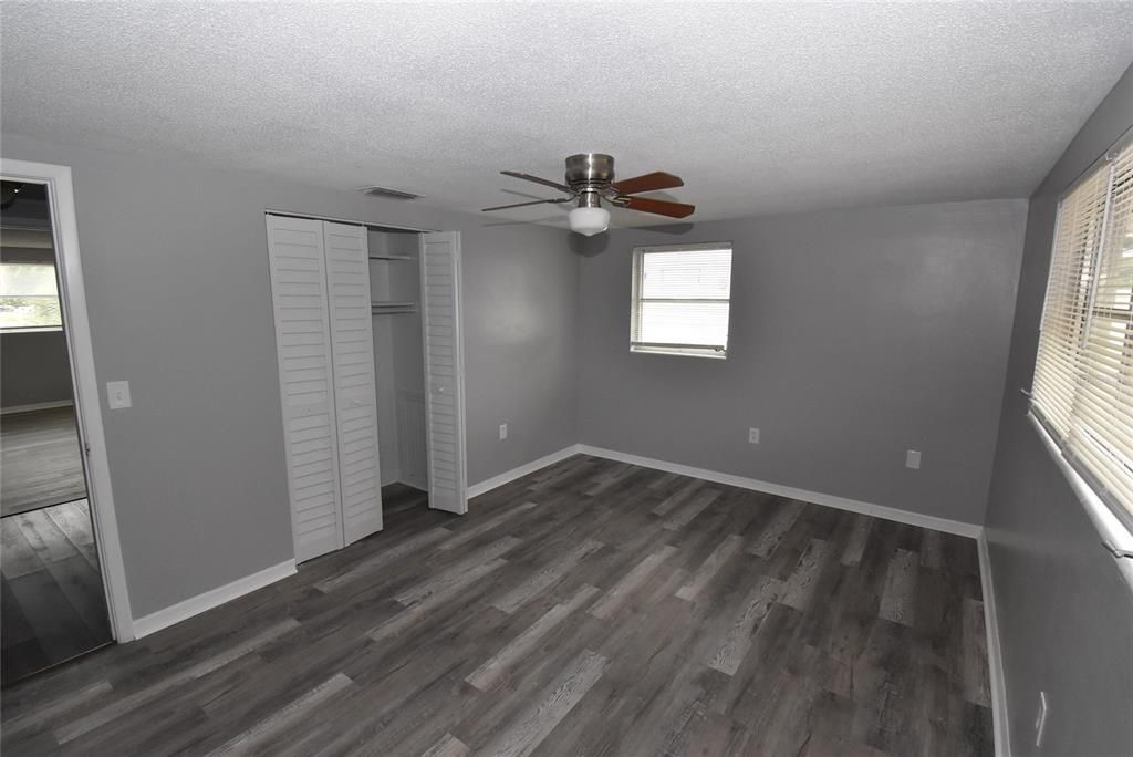 Active With Contract: $1,650 (3 beds, 2 baths, 1308 Square Feet)
