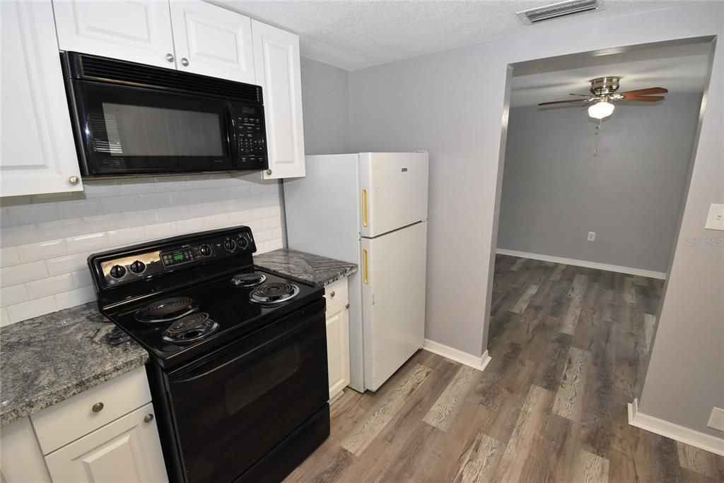Active With Contract: $1,650 (3 beds, 2 baths, 1308 Square Feet)