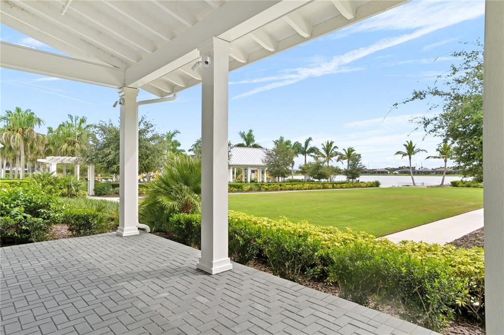 合同活跃: $1,290,000 (3 贝兹, 3 浴室, 2667 平方英尺)