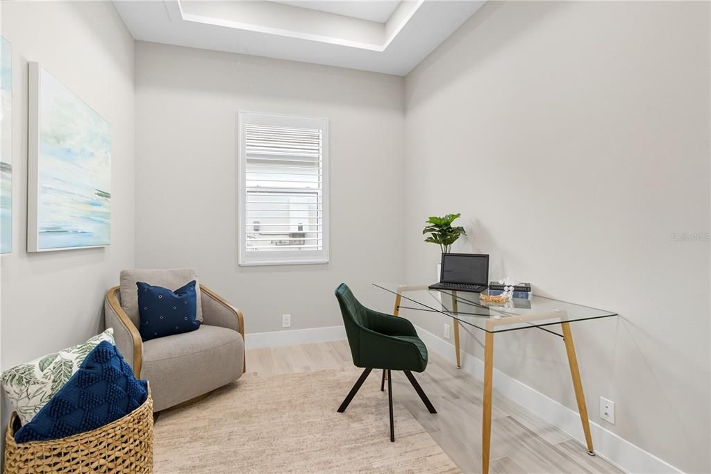 合同活跃: $1,290,000 (3 贝兹, 3 浴室, 2667 平方英尺)