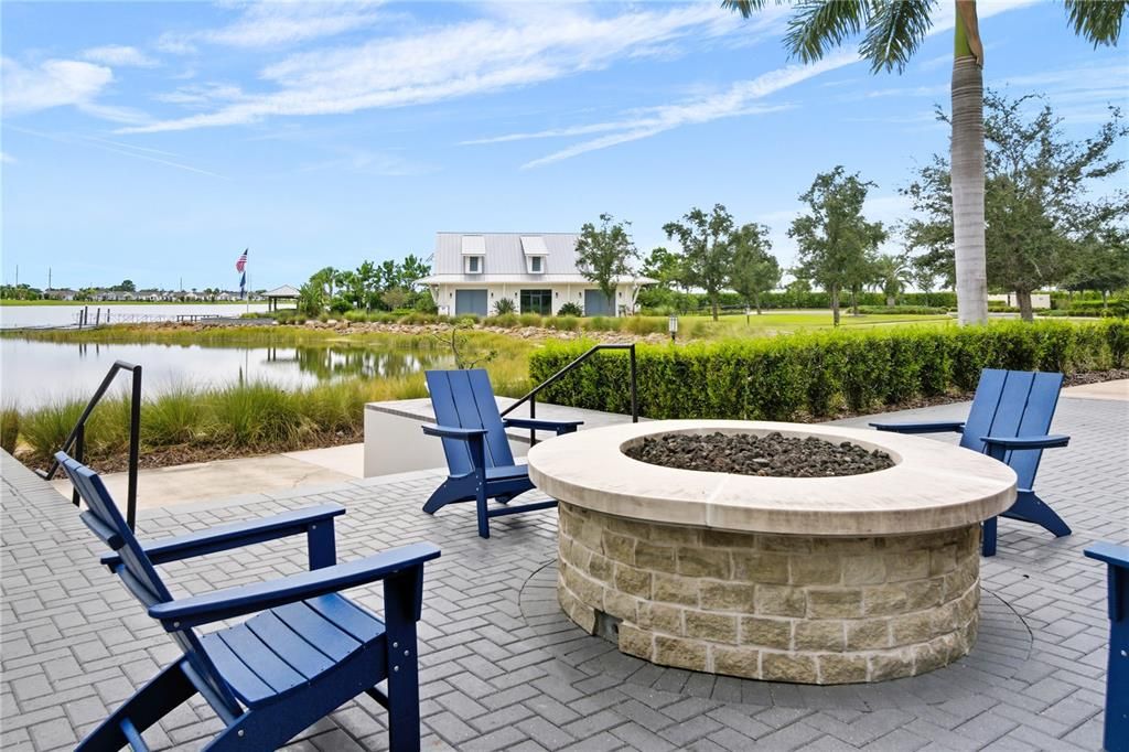 合同活跃: $1,290,000 (3 贝兹, 3 浴室, 2667 平方英尺)