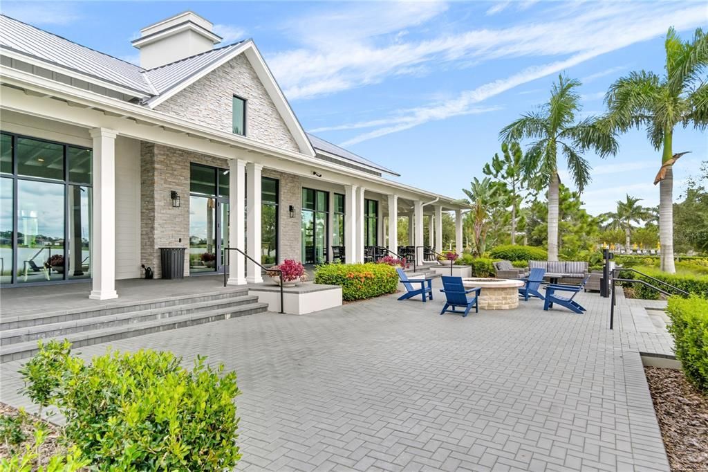 合同活跃: $1,290,000 (3 贝兹, 3 浴室, 2667 平方英尺)