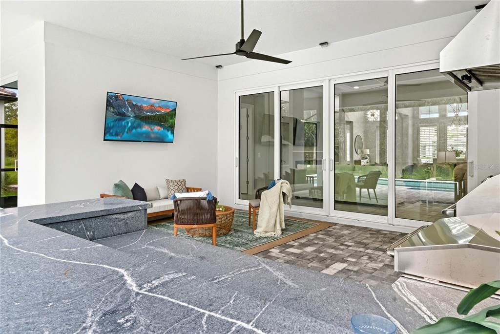 合同活跃: $1,290,000 (3 贝兹, 3 浴室, 2667 平方英尺)