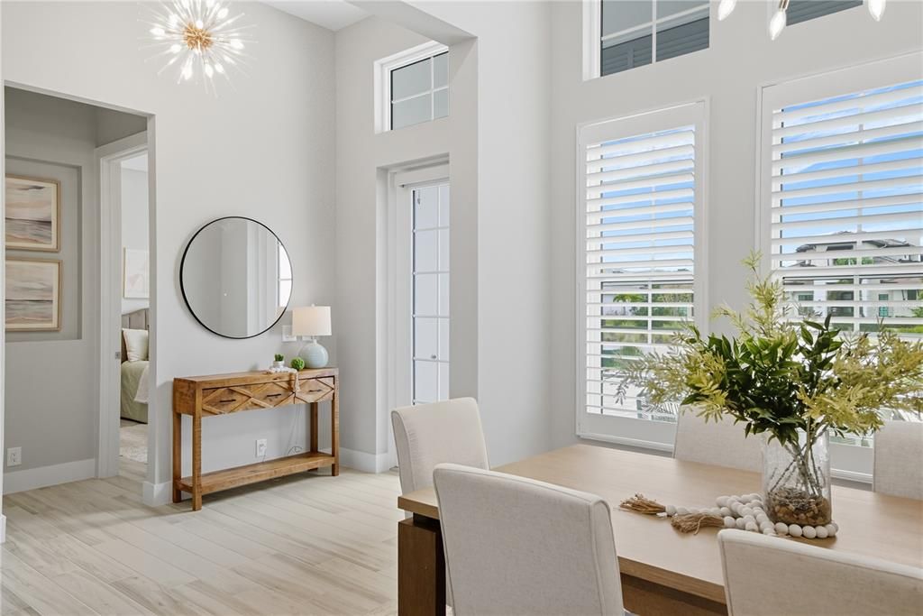 合同活跃: $1,290,000 (3 贝兹, 3 浴室, 2667 平方英尺)