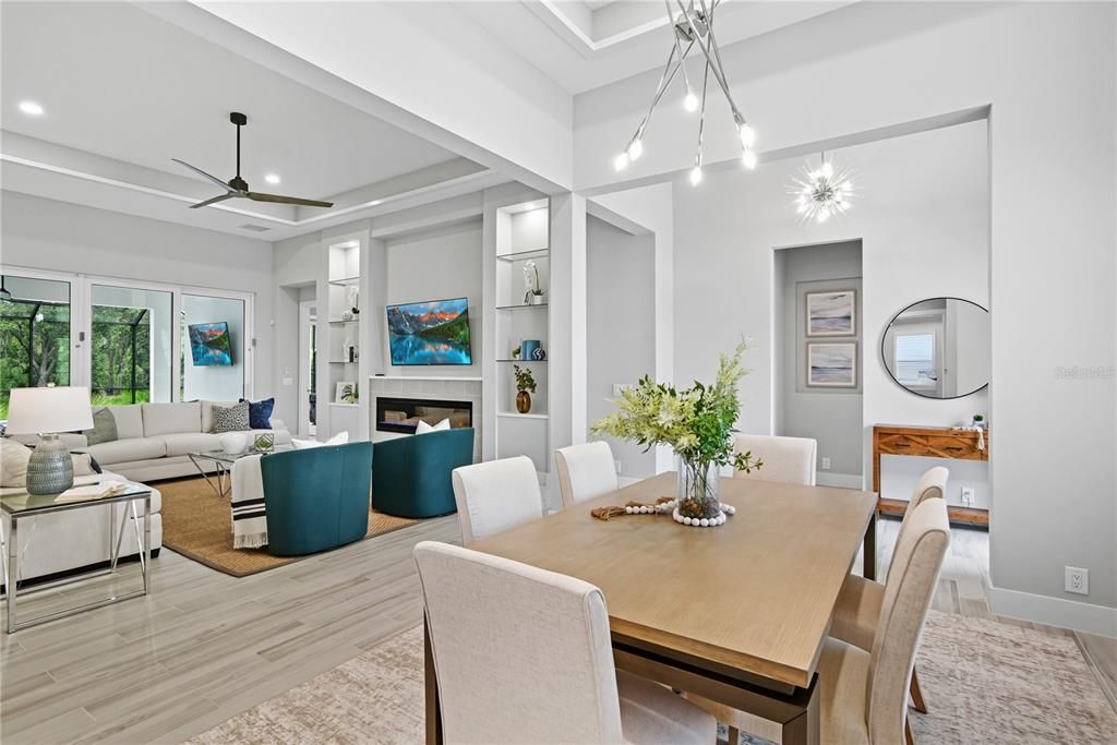 合同活跃: $1,290,000 (3 贝兹, 3 浴室, 2667 平方英尺)