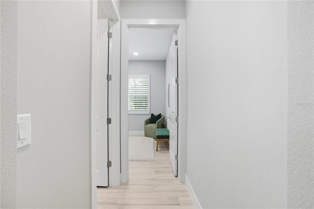 合同活跃: $1,290,000 (3 贝兹, 3 浴室, 2667 平方英尺)