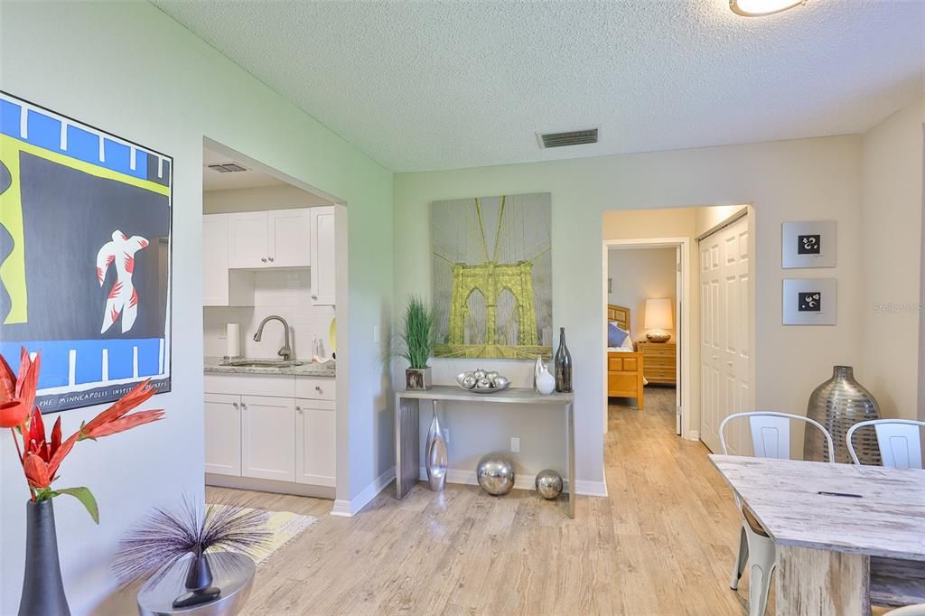 Active With Contract: $125,000 (1 beds, 1 baths, 820 Square Feet)