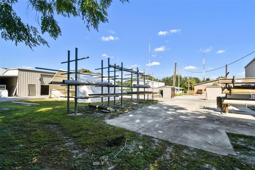 合同活跃: $2,500,000 (0 贝兹, 0 浴室, 12010 平方英尺)