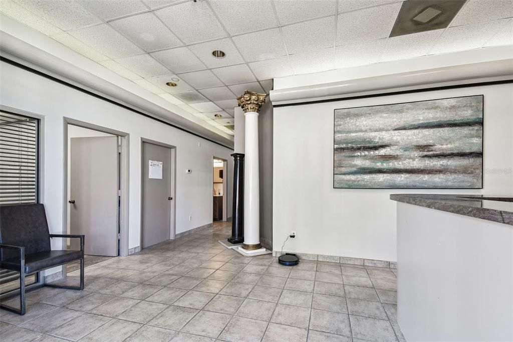 合同活跃: $2,500,000 (0 贝兹, 0 浴室, 12010 平方英尺)