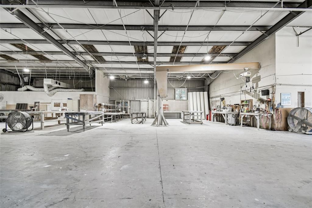 合同活跃: $2,500,000 (0 贝兹, 0 浴室, 12010 平方英尺)