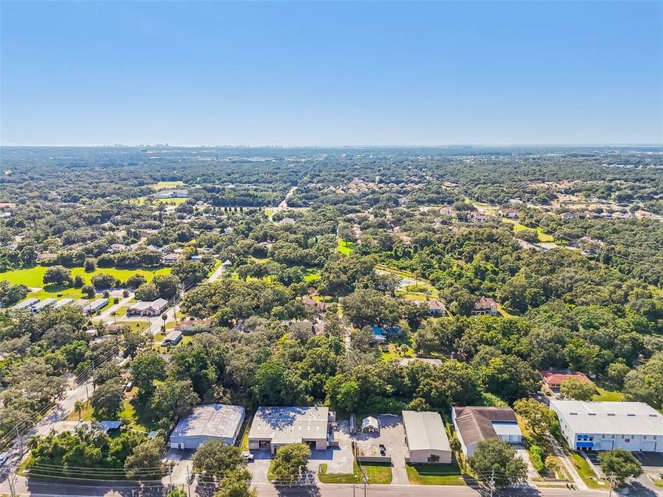 合同活跃: $2,500,000 (0 贝兹, 0 浴室, 12010 平方英尺)