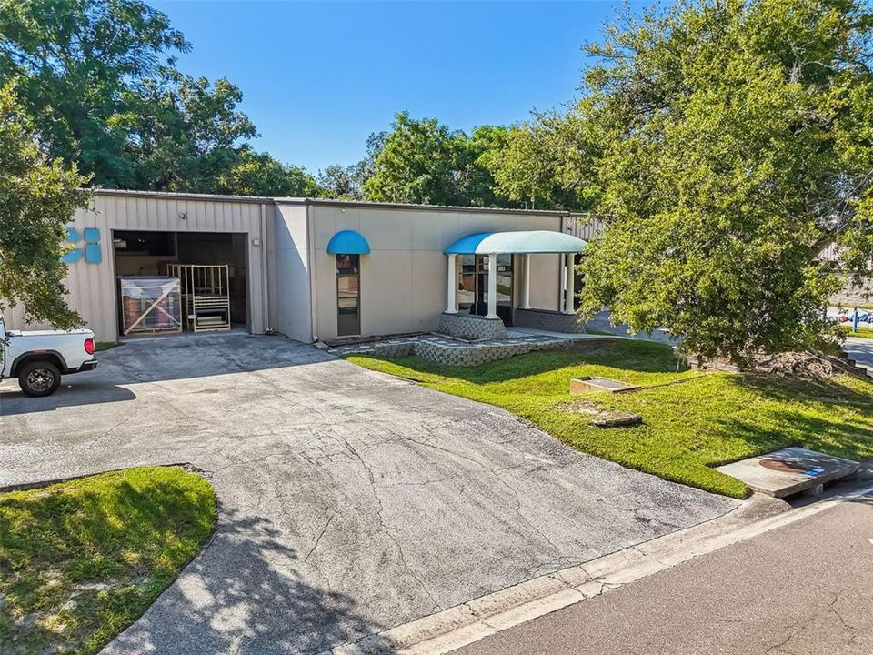 合同活跃: $2,500,000 (0 贝兹, 0 浴室, 12010 平方英尺)