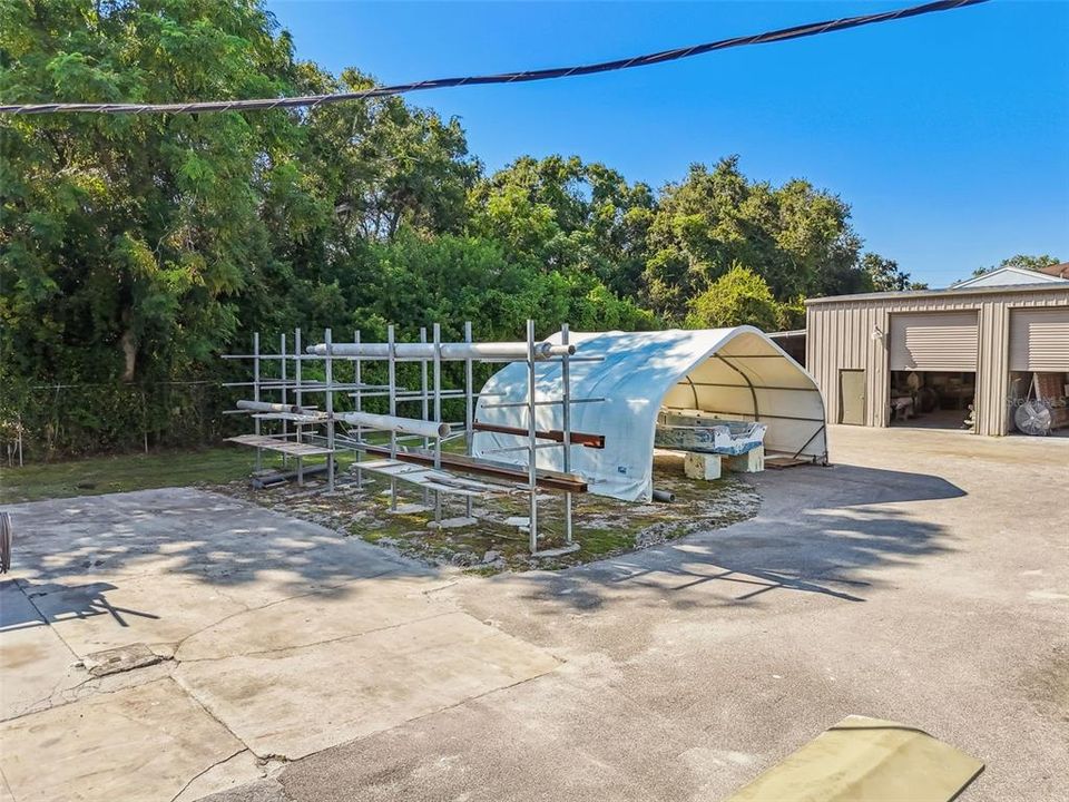 合同活跃: $2,500,000 (0 贝兹, 0 浴室, 12010 平方英尺)