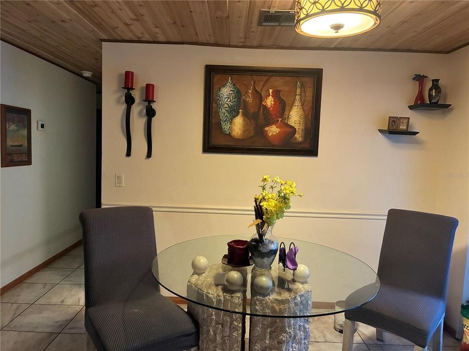 En Venta: $259,000 (3 camas, 2 baños, 1275 Pies cuadrados)