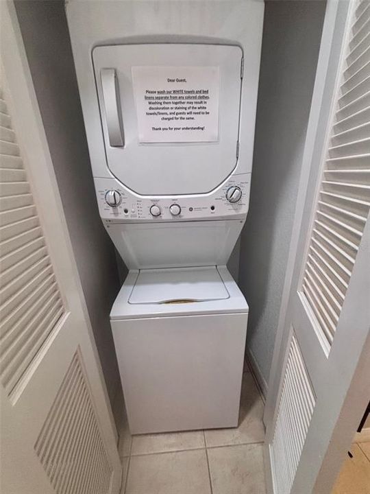 Active With Contract: $1,895 (4 beds, 2 baths, 1400 Square Feet)