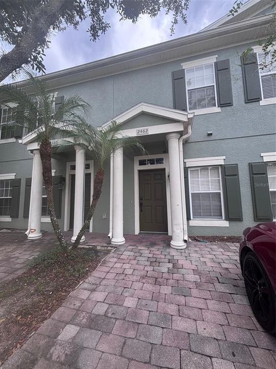 Active With Contract: $1,895 (4 beds, 2 baths, 1400 Square Feet)