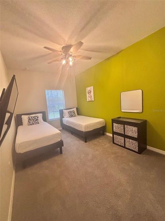 Active With Contract: $1,895 (4 beds, 2 baths, 1400 Square Feet)