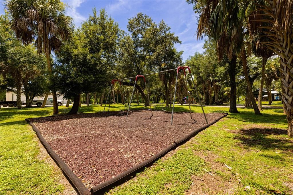 待售: $499,900 (4 贝兹, 3 浴室, 2061 平方英尺)