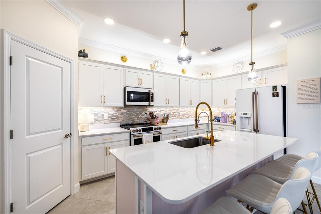 待售: $499,900 (4 贝兹, 3 浴室, 2061 平方英尺)