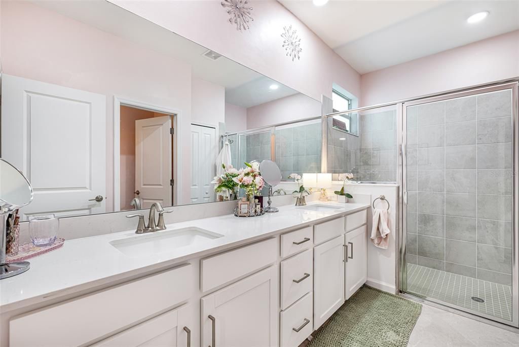 待售: $499,900 (4 贝兹, 3 浴室, 2061 平方英尺)