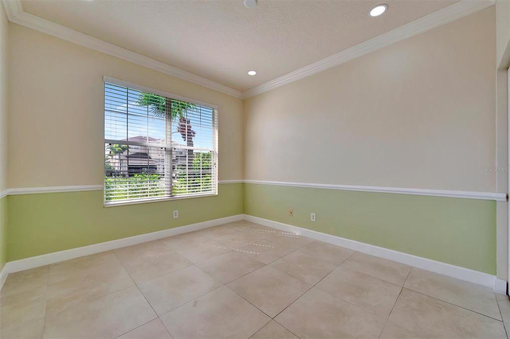 For Rent: $2,885 (4 beds, 2 baths, 2266 Square Feet)