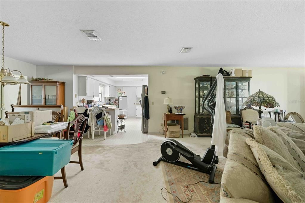 Active With Contract: $175,000 (2 beds, 2 baths, 2055 Square Feet)