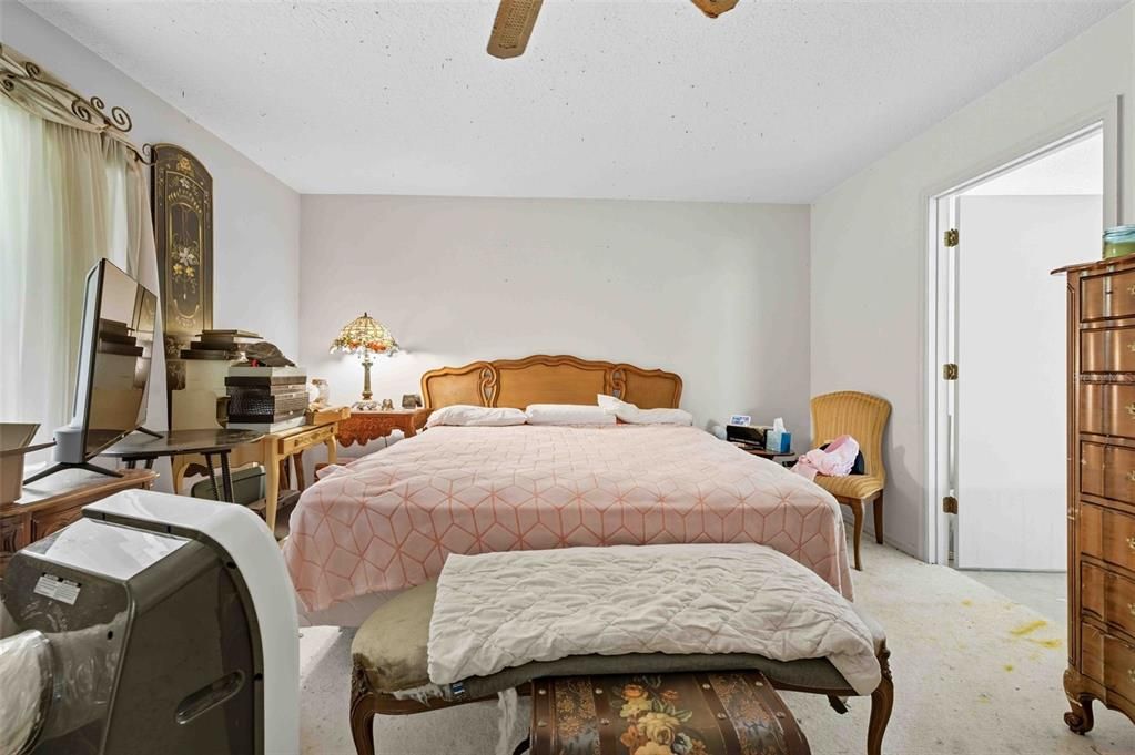 Active With Contract: $175,000 (2 beds, 2 baths, 2055 Square Feet)