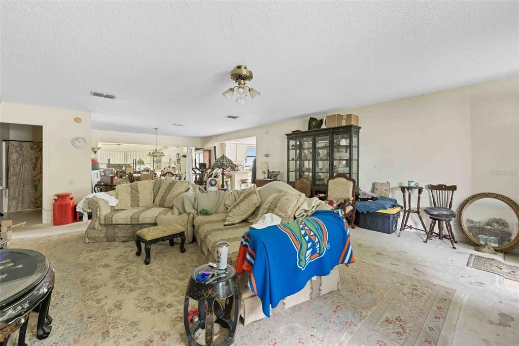 Active With Contract: $175,000 (2 beds, 2 baths, 2055 Square Feet)